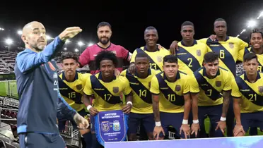 Félix Sánchez dando indicaciones. Selección Ecuado. Foto tomada de: Radio La Redr. 