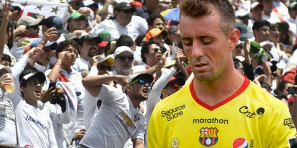 Damián Díaz y la hinchada de LDU