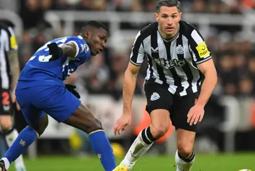 El Niño Moi no fue parte del once titular en la visita ante el Newcastle. 